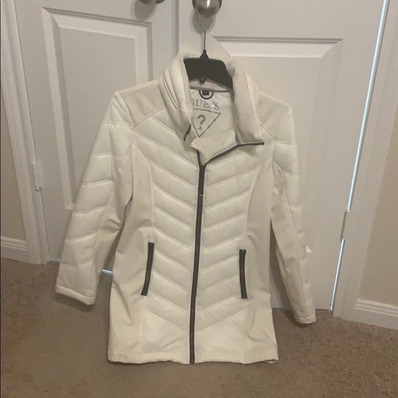 Guess Coat size small - Picture 1 of 10